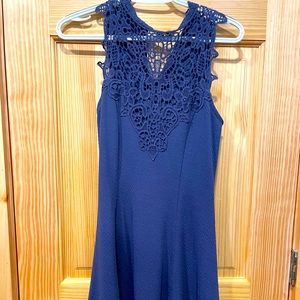 Blue dress with elegant neckline